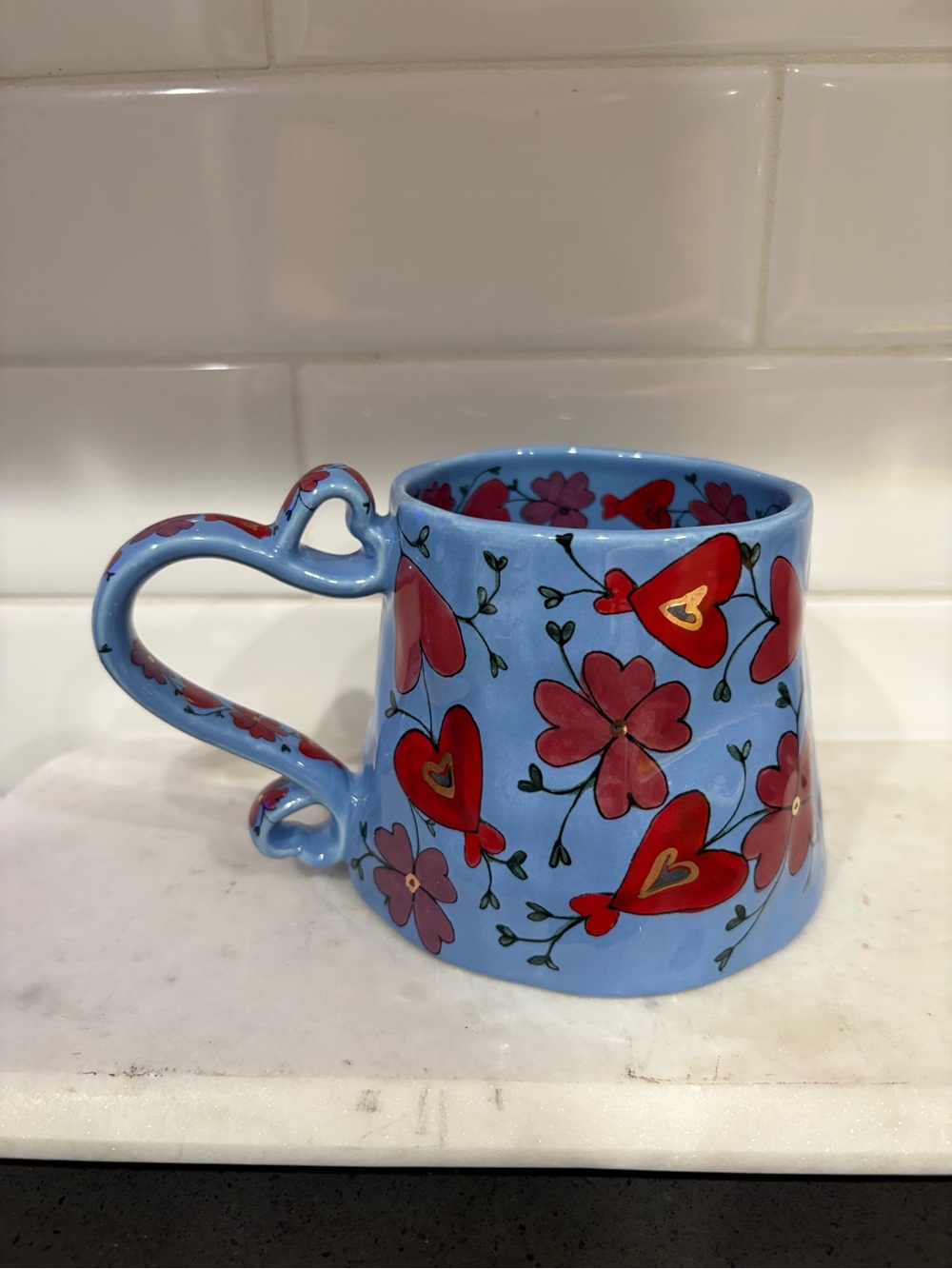 Anthropologie Blue Glazed Ceramic Bowl Red Hearts Flowers - Picture 3 of 9